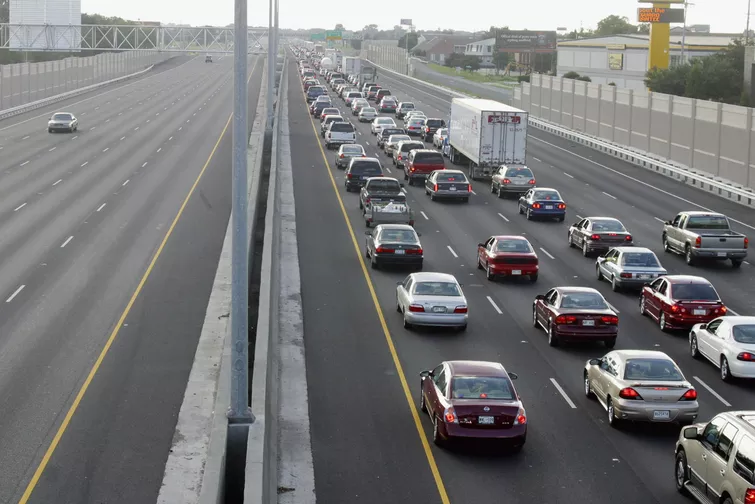 O que causa os congestionamentos que parecem surgir “do nada”? Entenda aqui!