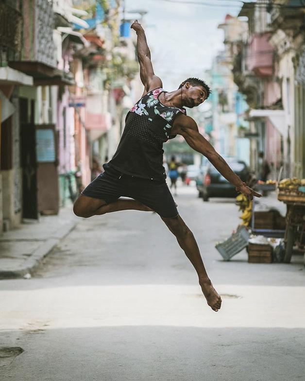 awebic-bailarinos-cuba-5