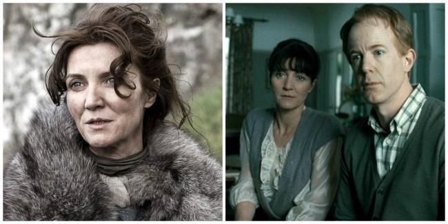 Catelyn Stark e ao lado a mãe de Hermione junto ao pai de Hermione