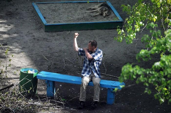 fotógrafo registra o mesmo banco de parque há dez anos (16)