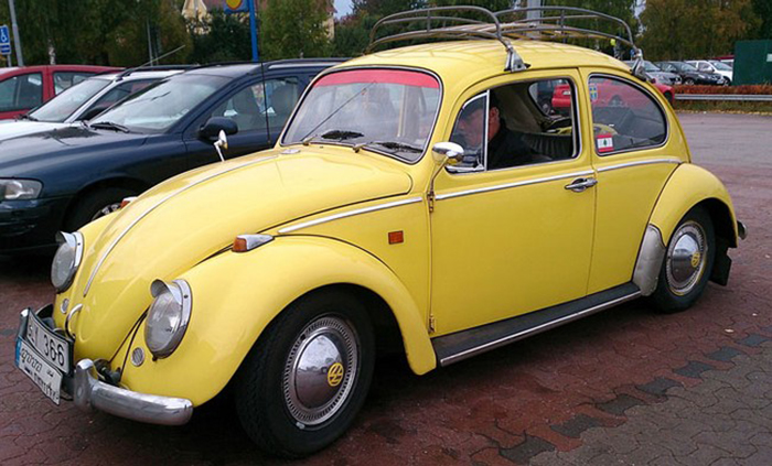 antigo fusca amarelo