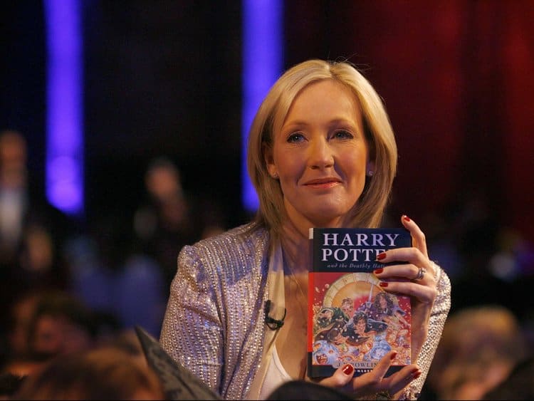 30 fatos fascinantes sobre a escritora J. K. Rowling que te deixarão de queixo caído