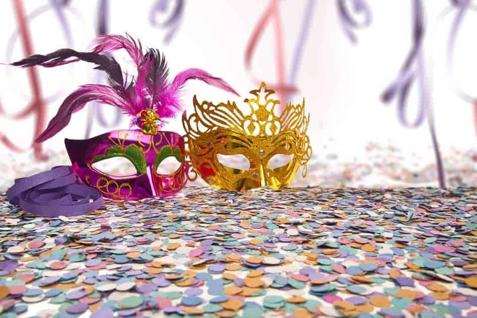 CARNAVAL EM CASA: 12 dicas para não deixar a festa passar em branco!