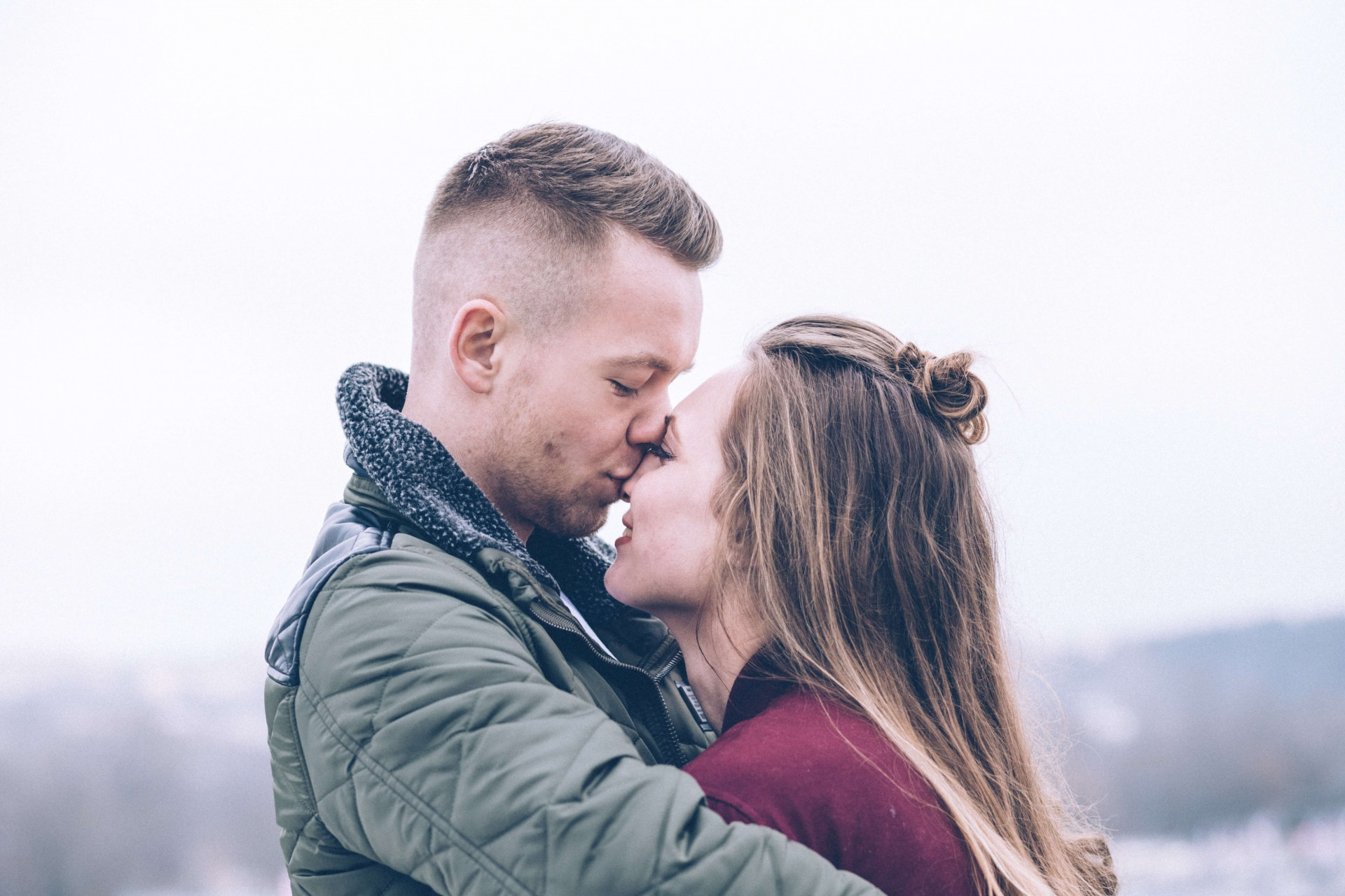 10 características que só um casamento FELIZ e equilibrado possui