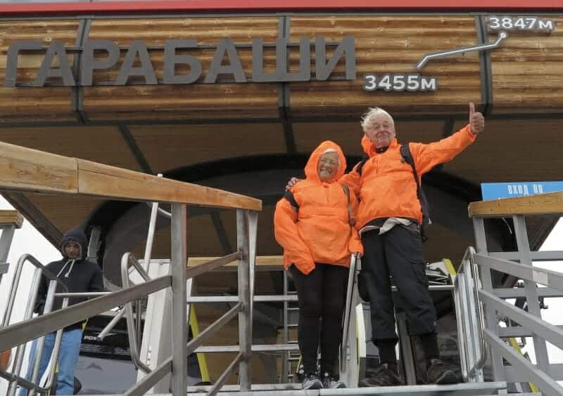 Casal de idosos viaja há 60 anos juntos bate meta de conhecer 194 países