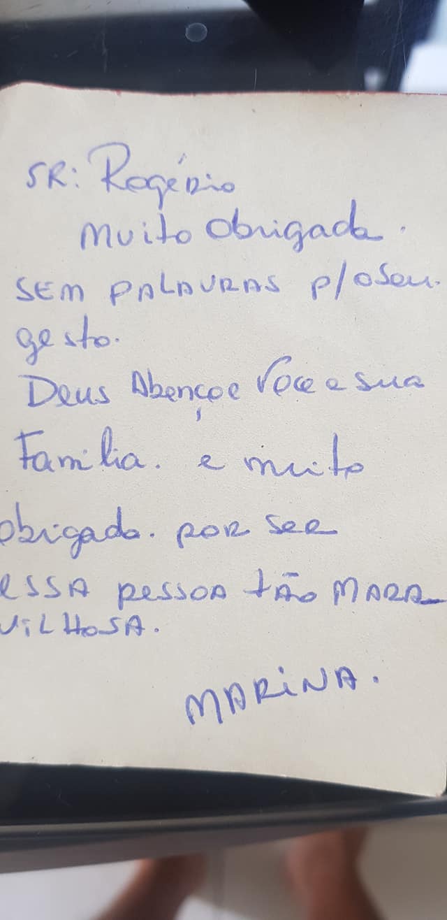 Feirante manda agradecimento fofo para rapaz que achou seu celular