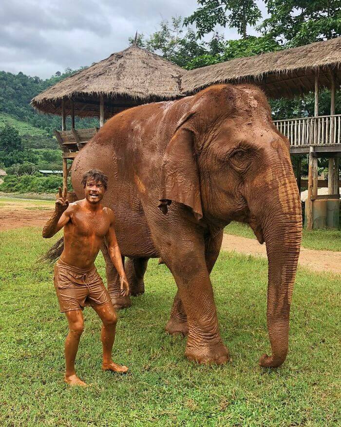 Fotógrafo fica conhecido por ser amigo de todos animais