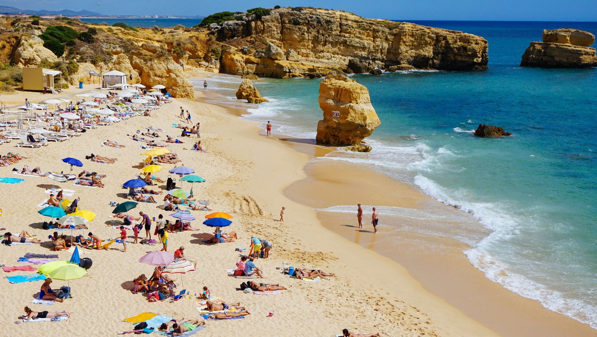 12 praias brasileiras para ACABAR com o estresse da pandemia