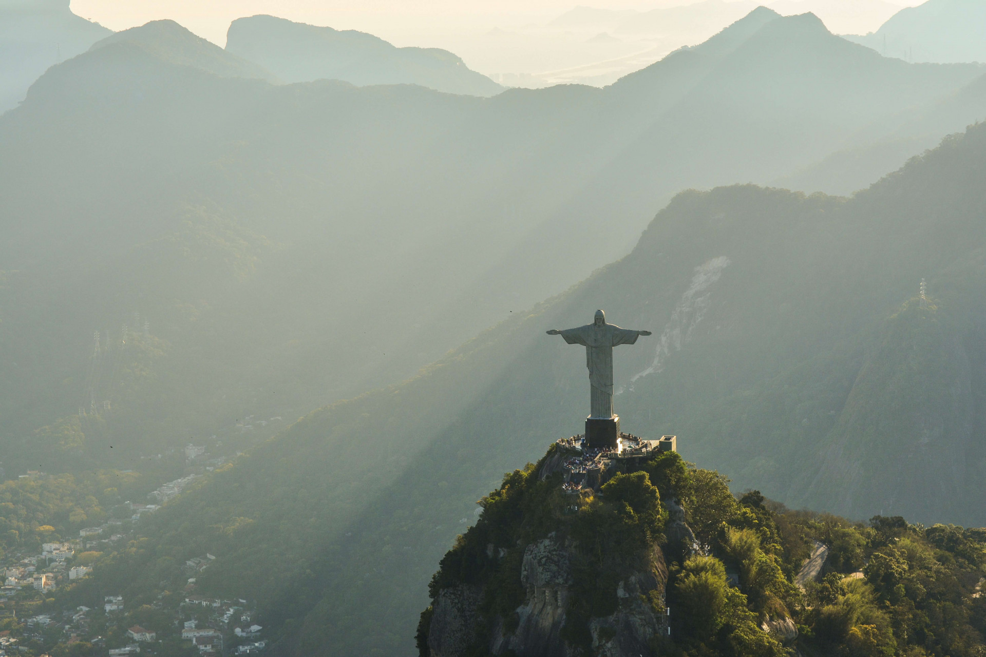 Quanto custa uma visita ao Cristo Redentor? Anote o valor e programe-se!