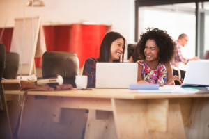 65 frases de aniversário para enviar ao querido colega de trabalho nesse dia especial