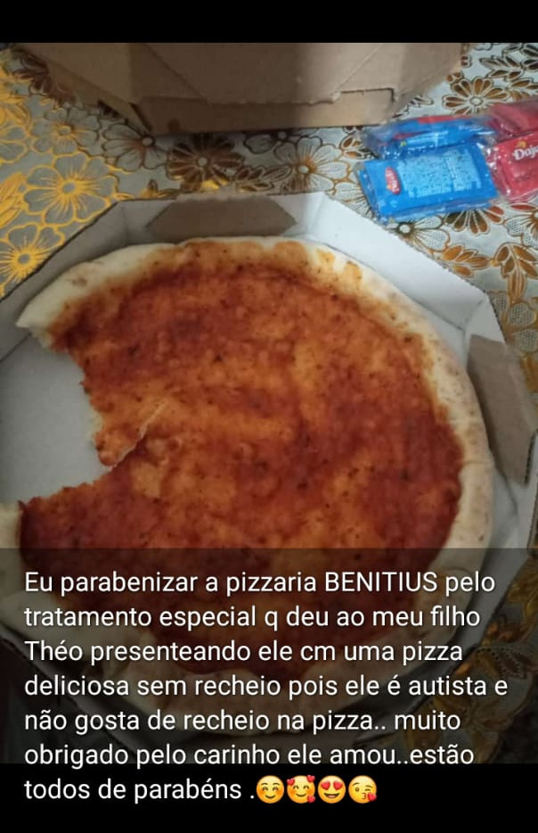 Pizzaria cria 'menu' especial para menino autista que não gosta de recheio