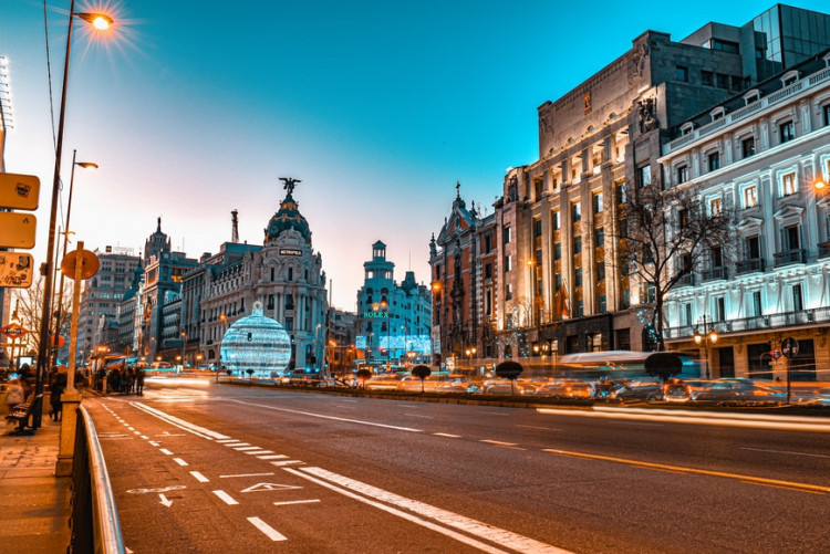 Quais os melhores destinos para viajar em MARÇO? Listamos as melhores opções dentro e fora do Brasil