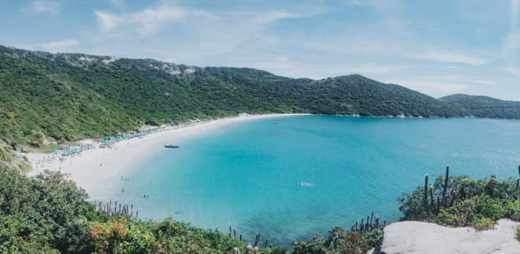 Quais os melhores destinos para viajar em MARÇO? Listamos as melhores opções dentro e fora do Brasil