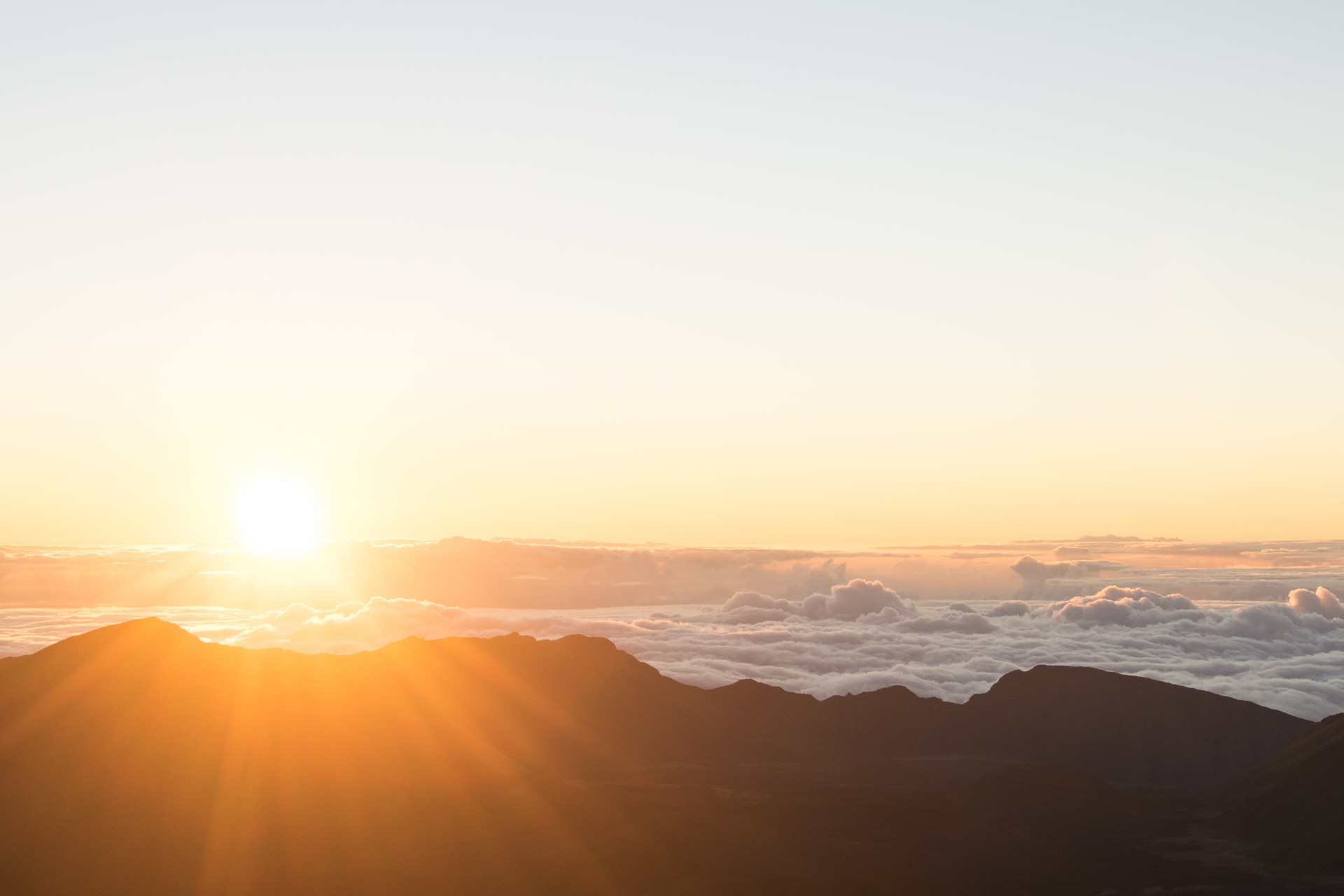 Horóscopo de hoje (02/05): as previsões quentinhas do seu signo (Imagens: Unsplash)