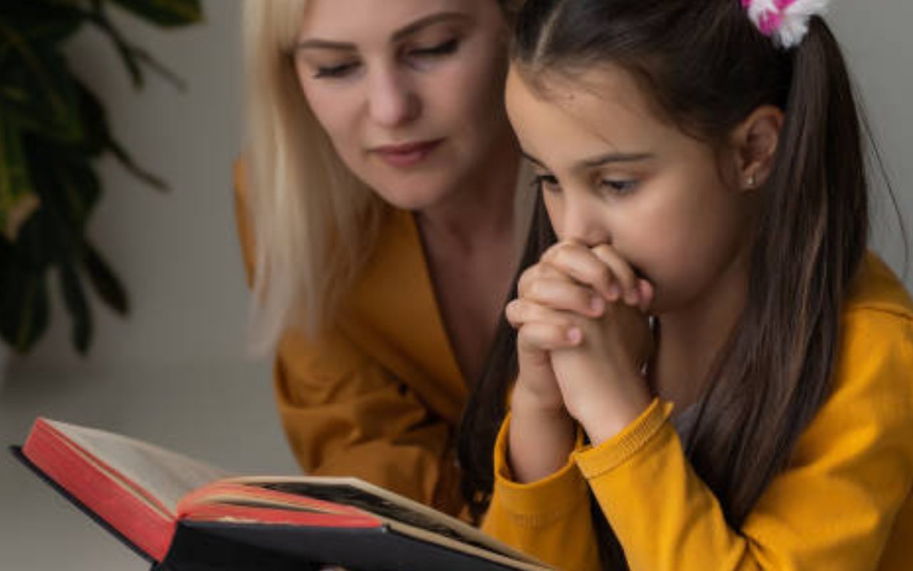 22 versículos de Dia das Mães para dedicar lindas homenagens