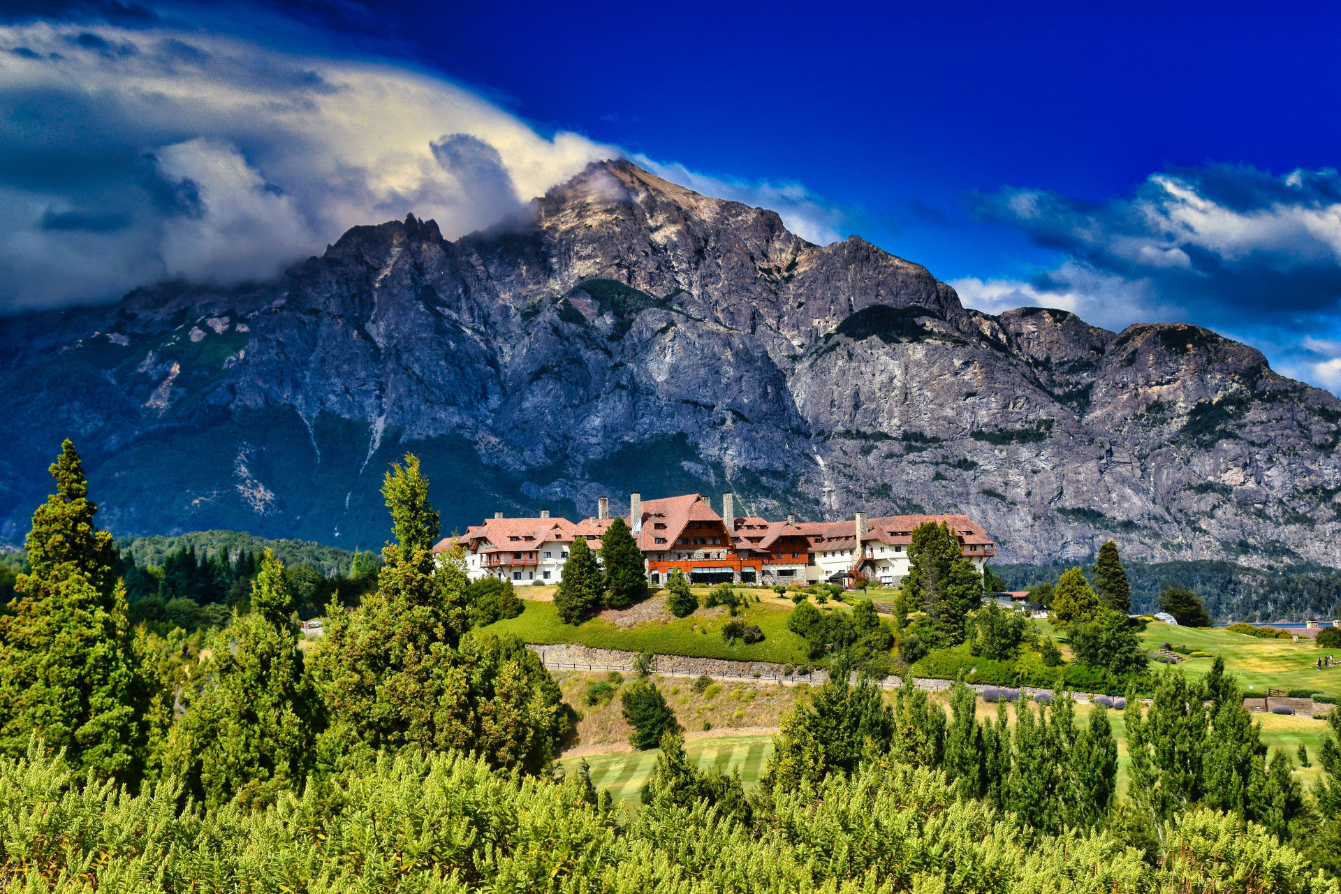 Quanto custa viajar para Bariloche? Listamos tudo para você AQUI (Imagens: Unsplash)