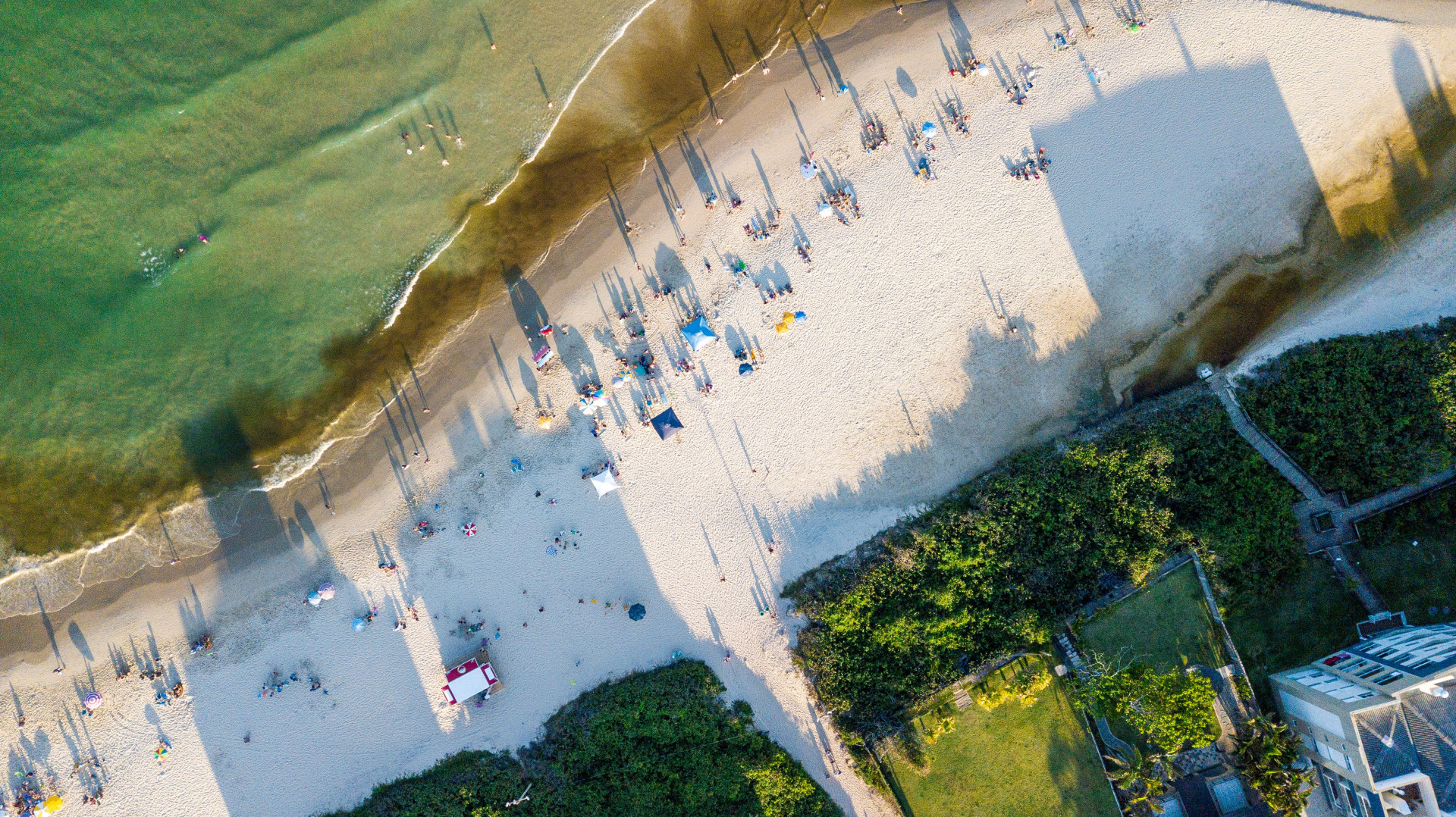 22 praias em Santa Catarina para relaxar e aproveitar as melhores do estado (Imagens: Unsplash)