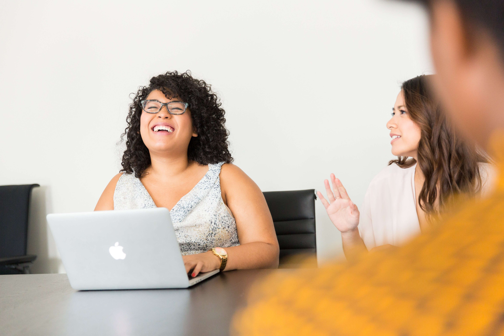 Como Aquário é no trabalho: conheça bem de pertinho todas as manias (Imagens: Unsplash)