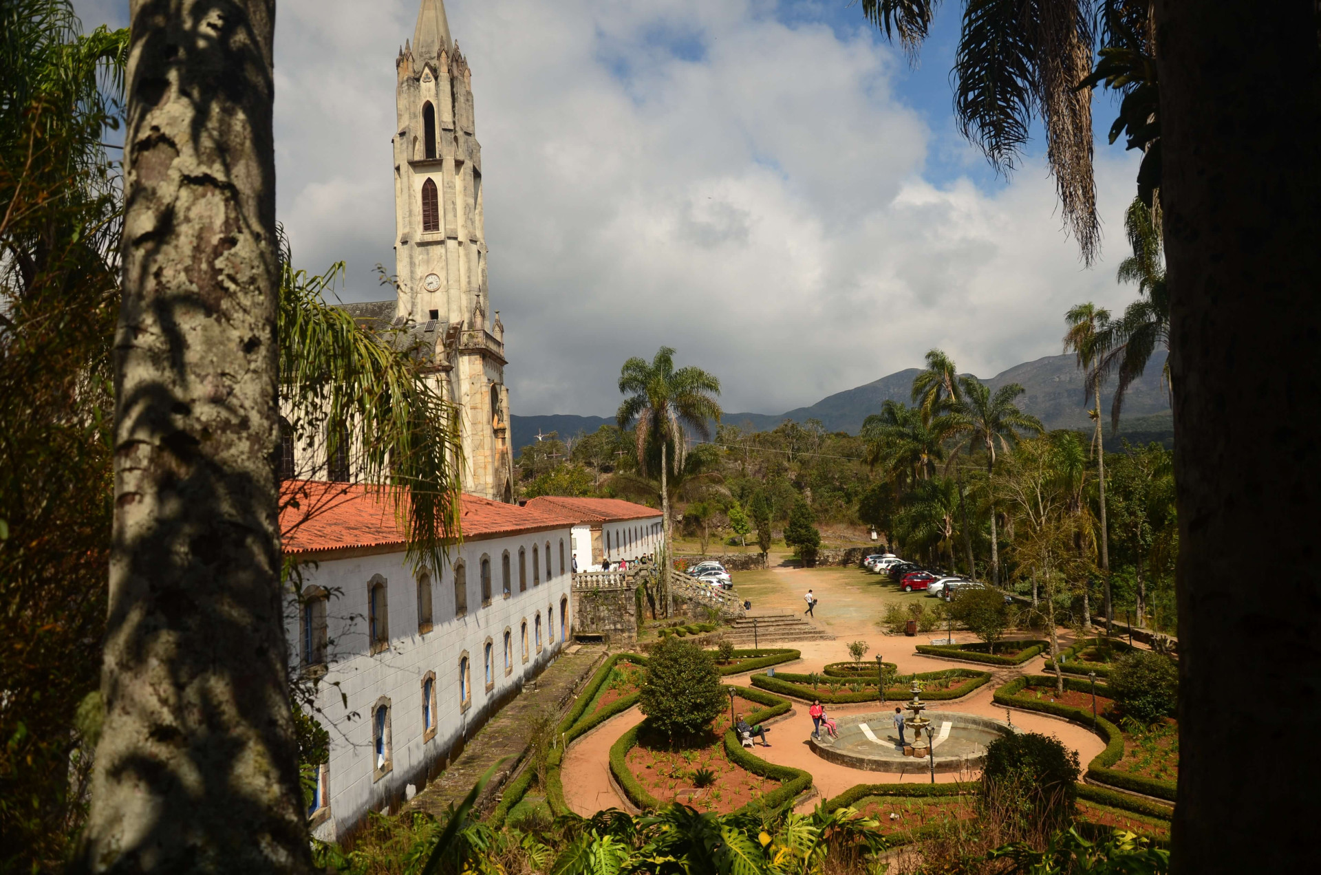 Essa antiga cidade é um destino APENAS para quem ama cultura e beleza; você vai querer ir até lá ainda esse ano (Imagens: Unsplash)