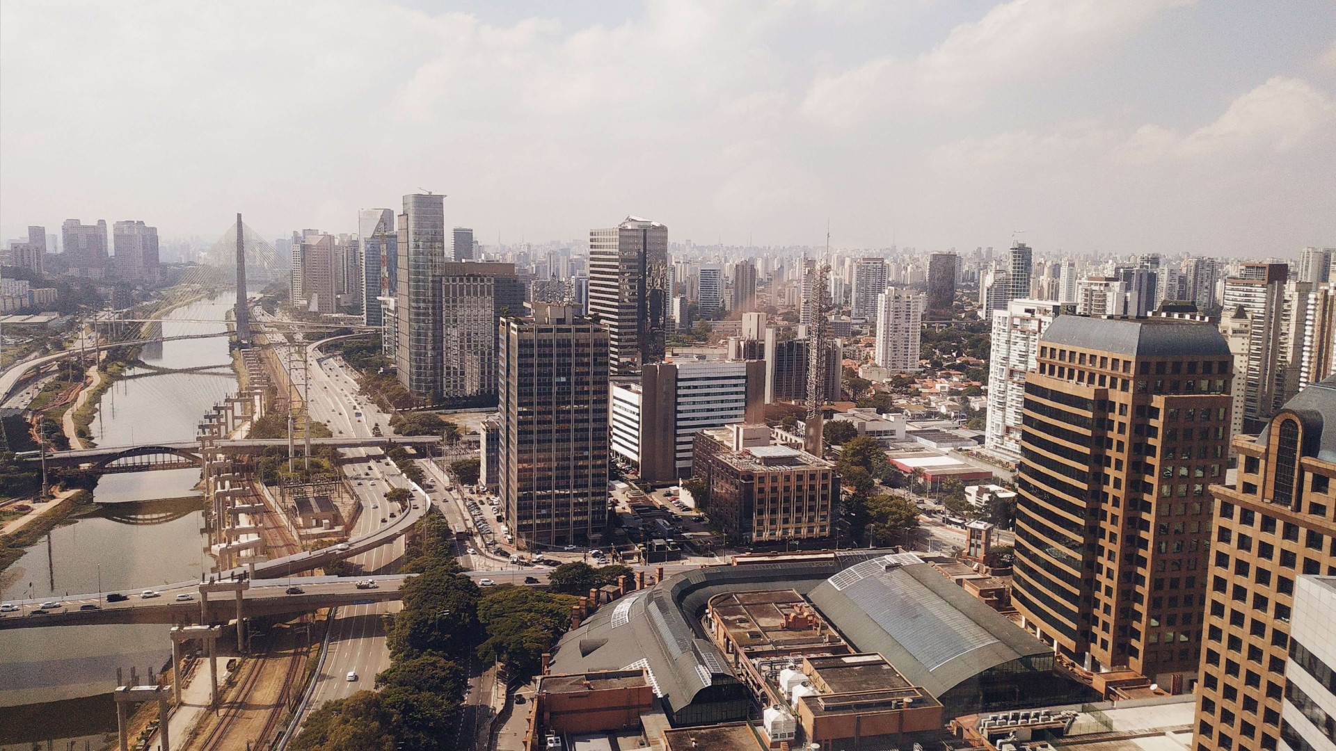 A história do bairro mais antigo de São Paulo vai te fazer querer se mudar pra lá HOJE (Imagens: Unsplash)