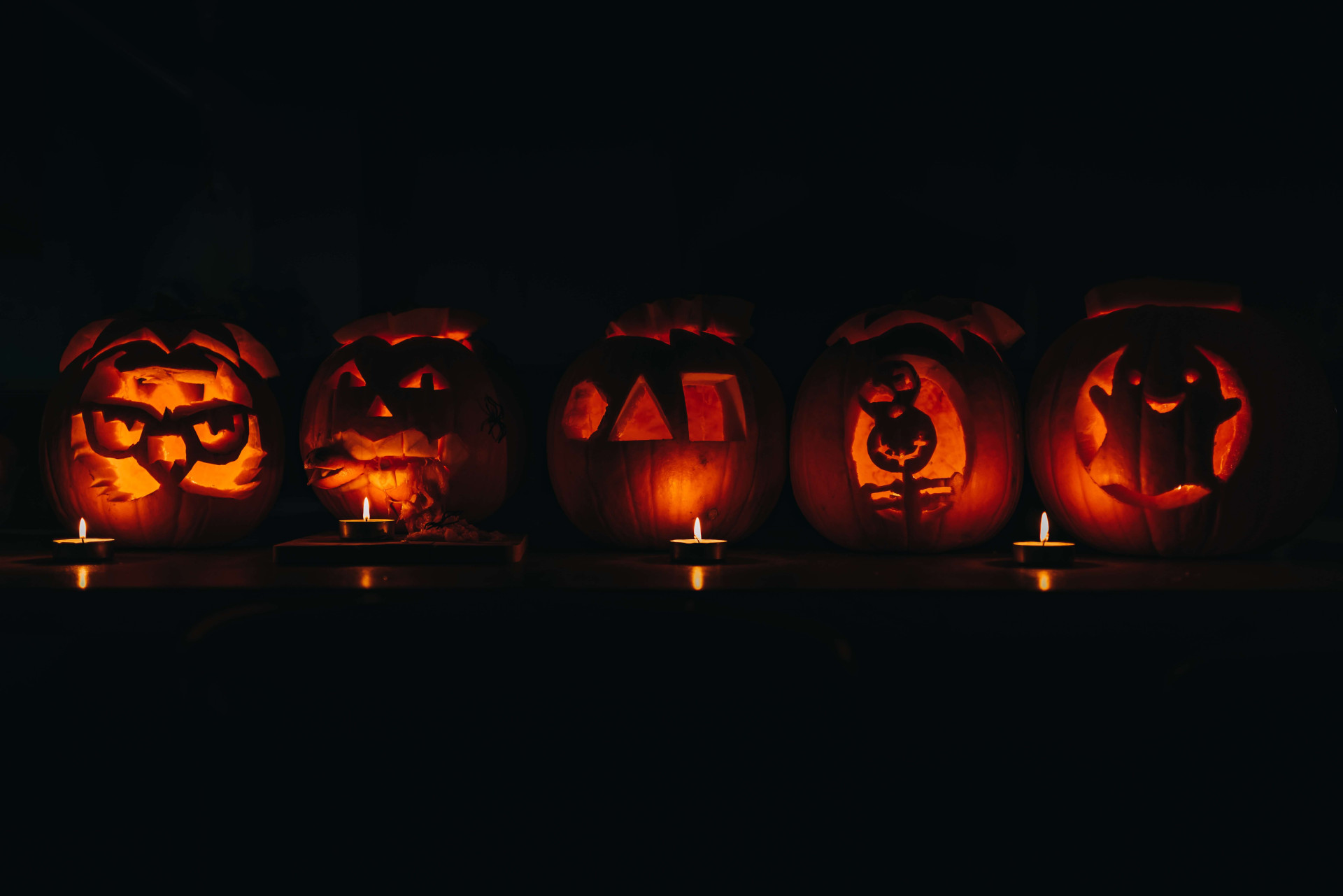 11 países que comemoram o Halloween: alguns de formas bem peculiares e interessantes (Imagens: Unsplash)