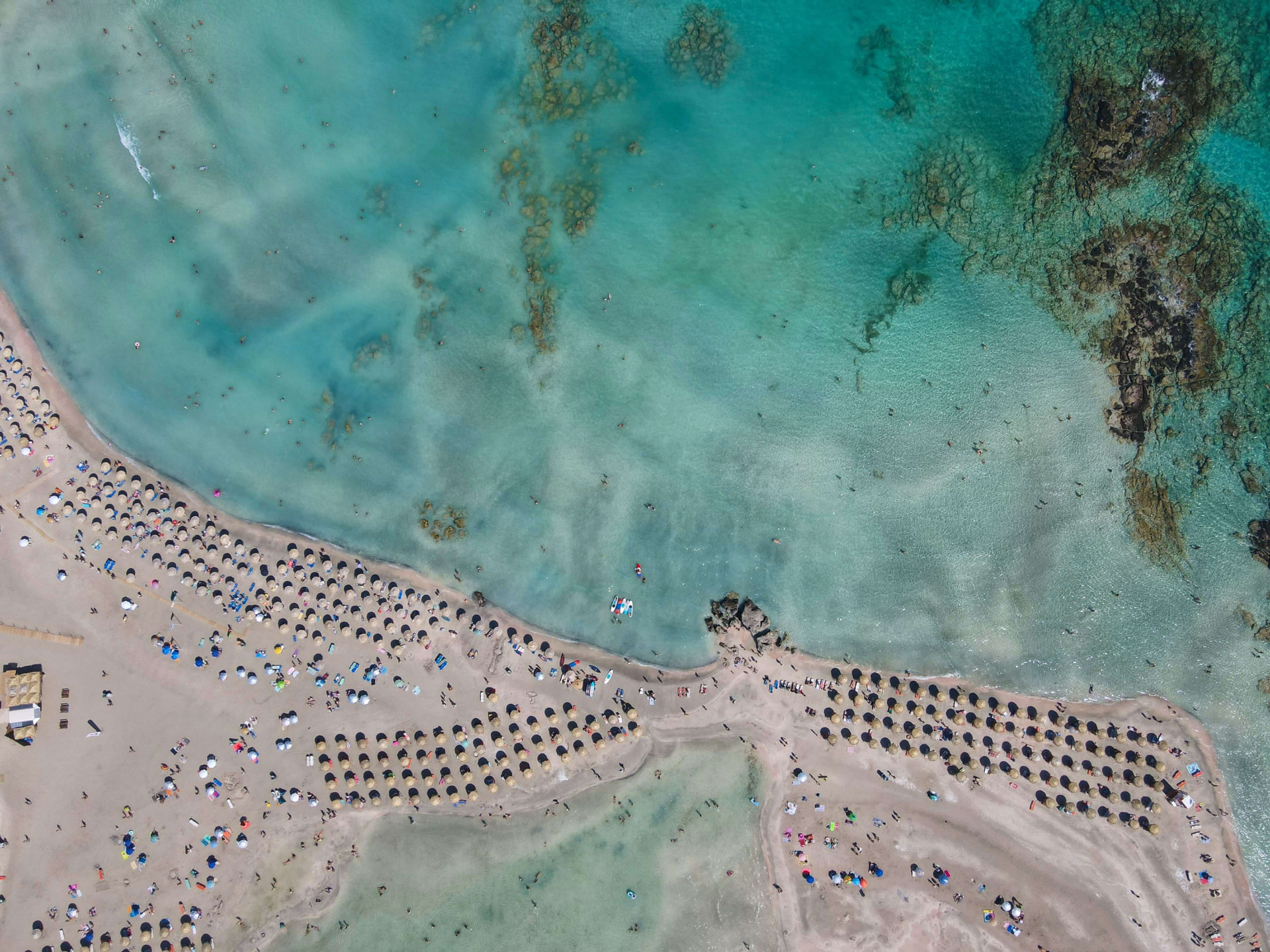 Praia de Elafonisi: onde fica essa praia difícil de acreditar que existe? É mesmo um paraíso