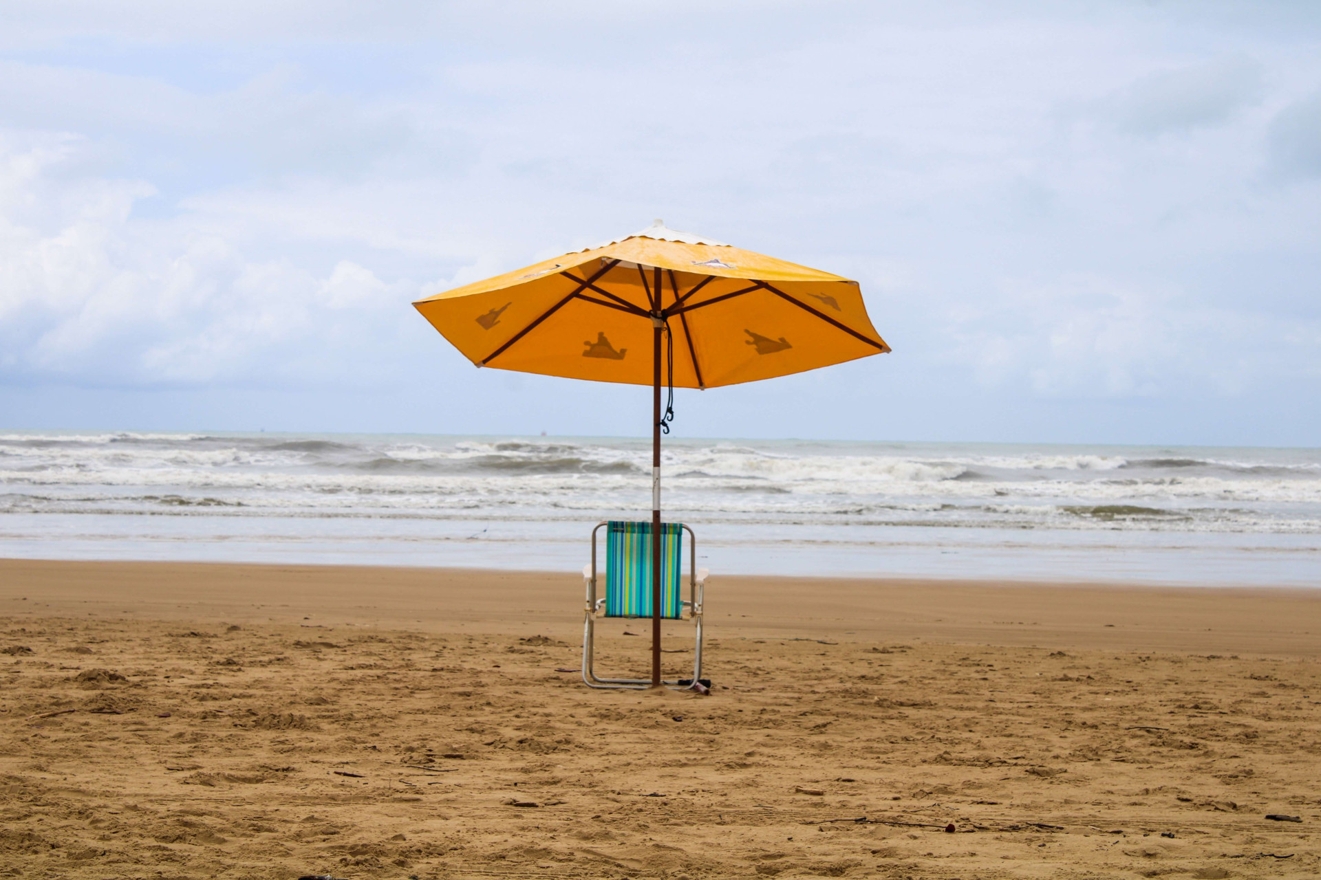 Essa praia de Aracaju é o destino da sua próxima viagem: você vai amar cada trajeto (Imagens: Unsplash)