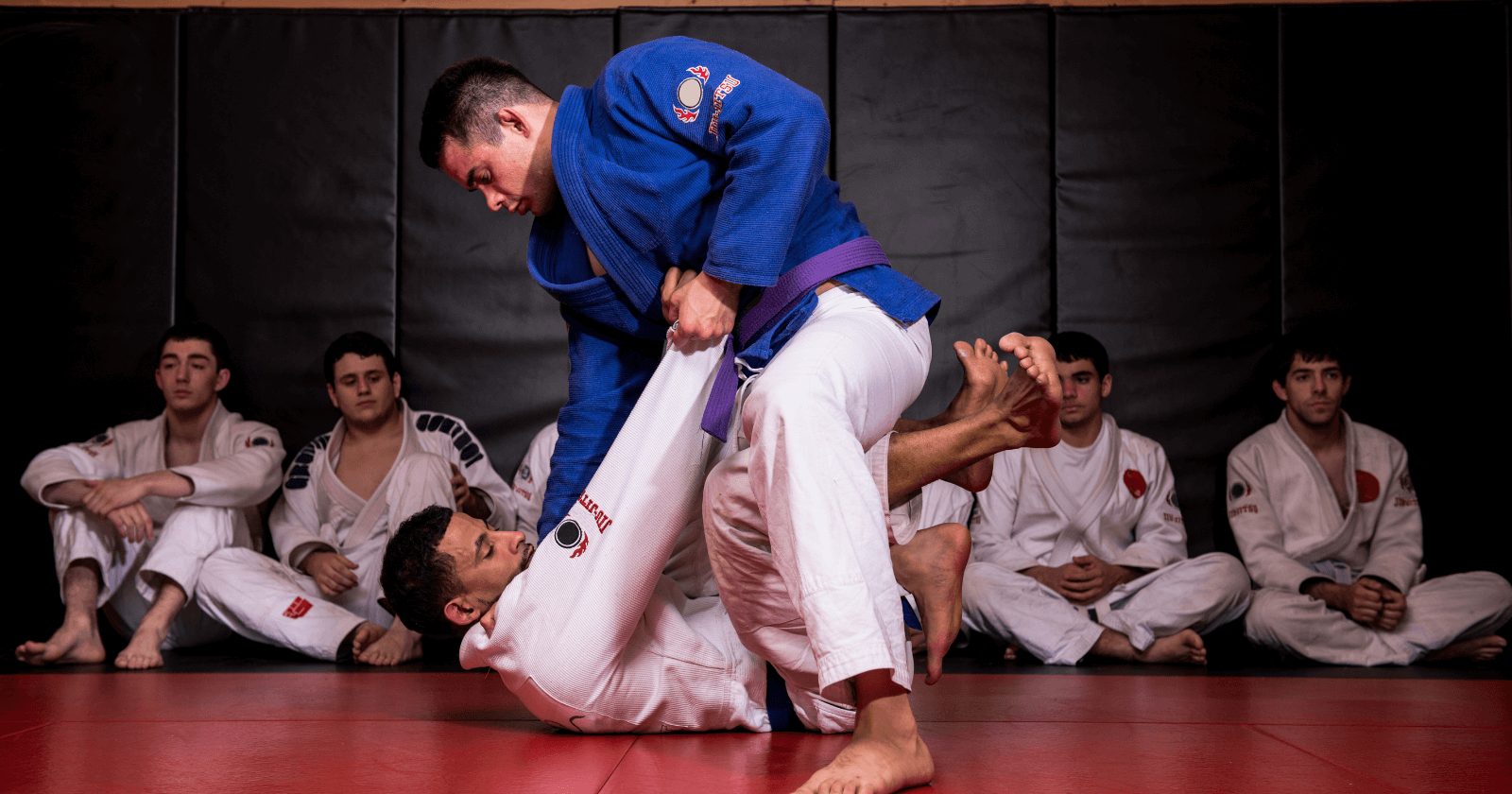 17 benefícios do Jiu-jitsu para o corpo e a mente que te farão querer começar a treinar hoje mesmo