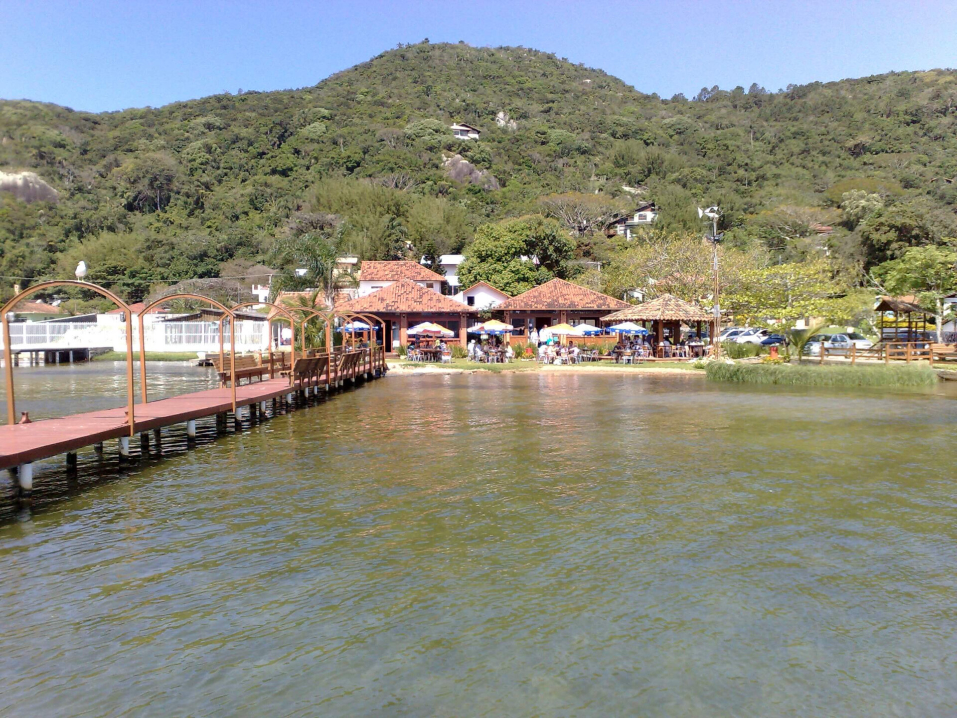 Os 14 melhores bairros para morar em Florianópolis e nunca mais pensar em mudança na vida (Imagens: Unsplash)