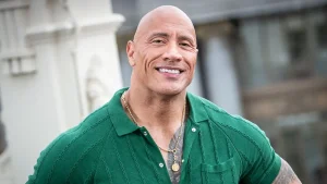 Dwayne Johnson volta à loja em que furtava chocolates na infância e compra todo o estoque