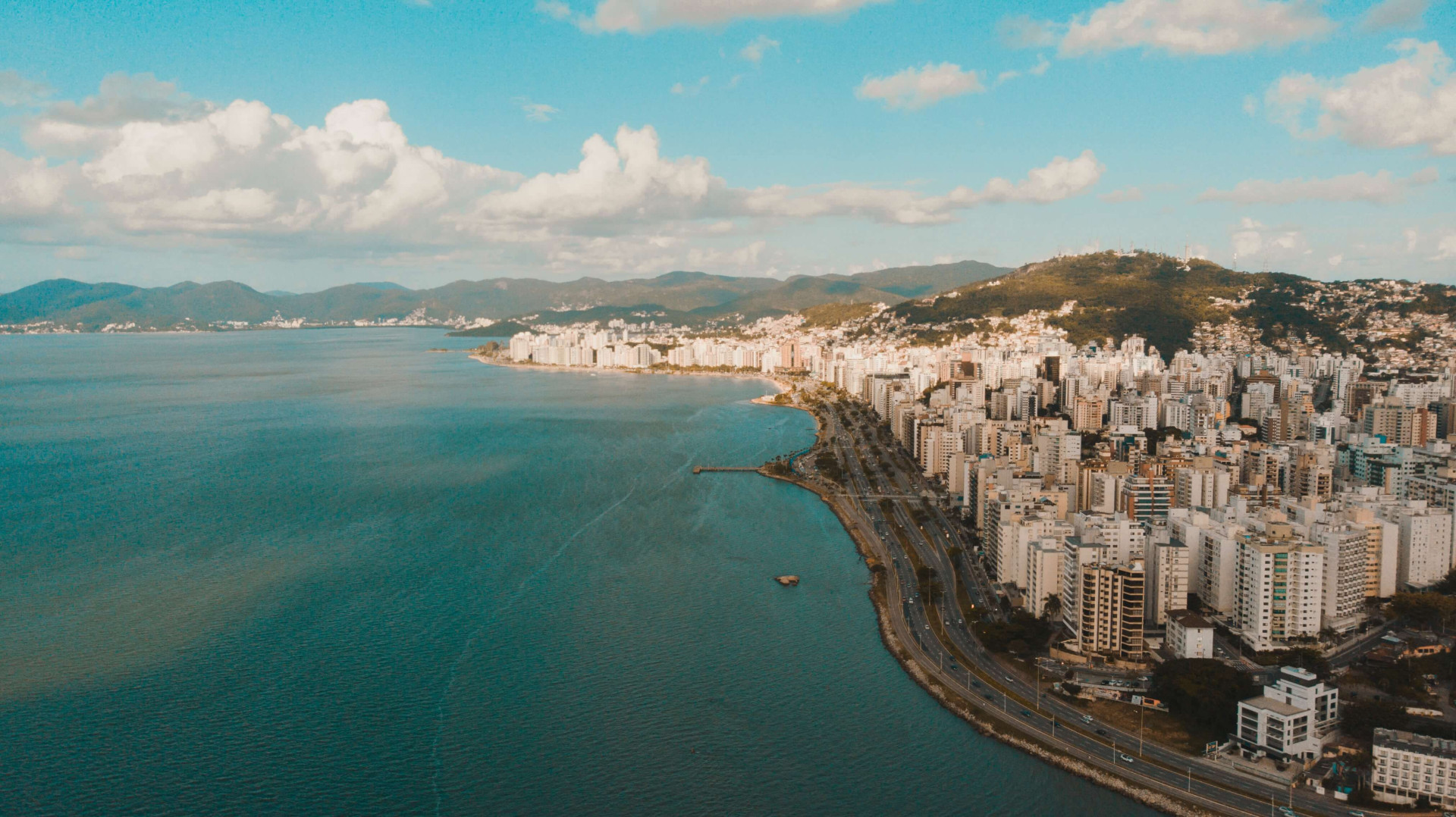 Os 14 melhores bairros para morar em Florianópolis e nunca mais pensar em mudança na vida