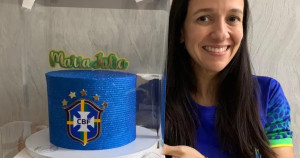 No país da Copa do Mundo, confeiteira baiana faz golaço com venda de bolos decorados