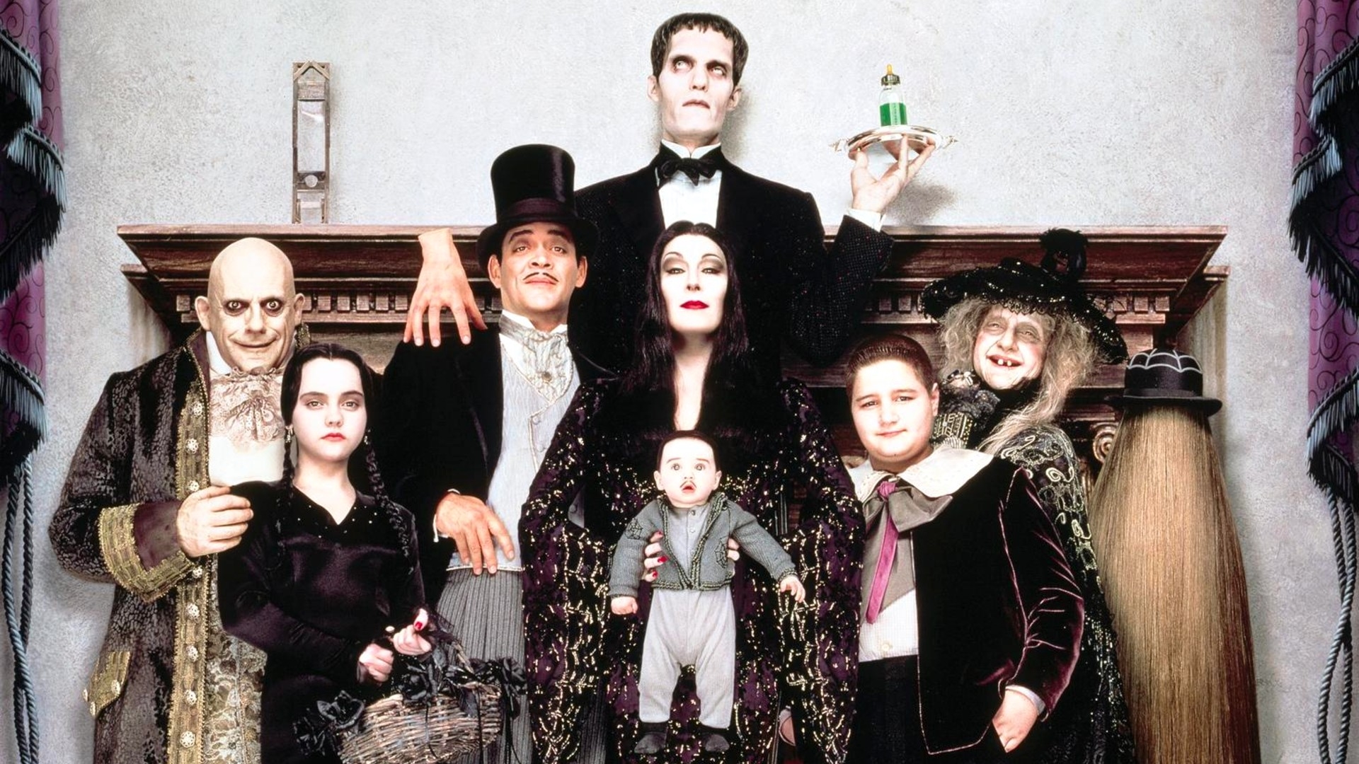 Qual seria seu personagem na Família Addams? Revele seu signo e descubra!