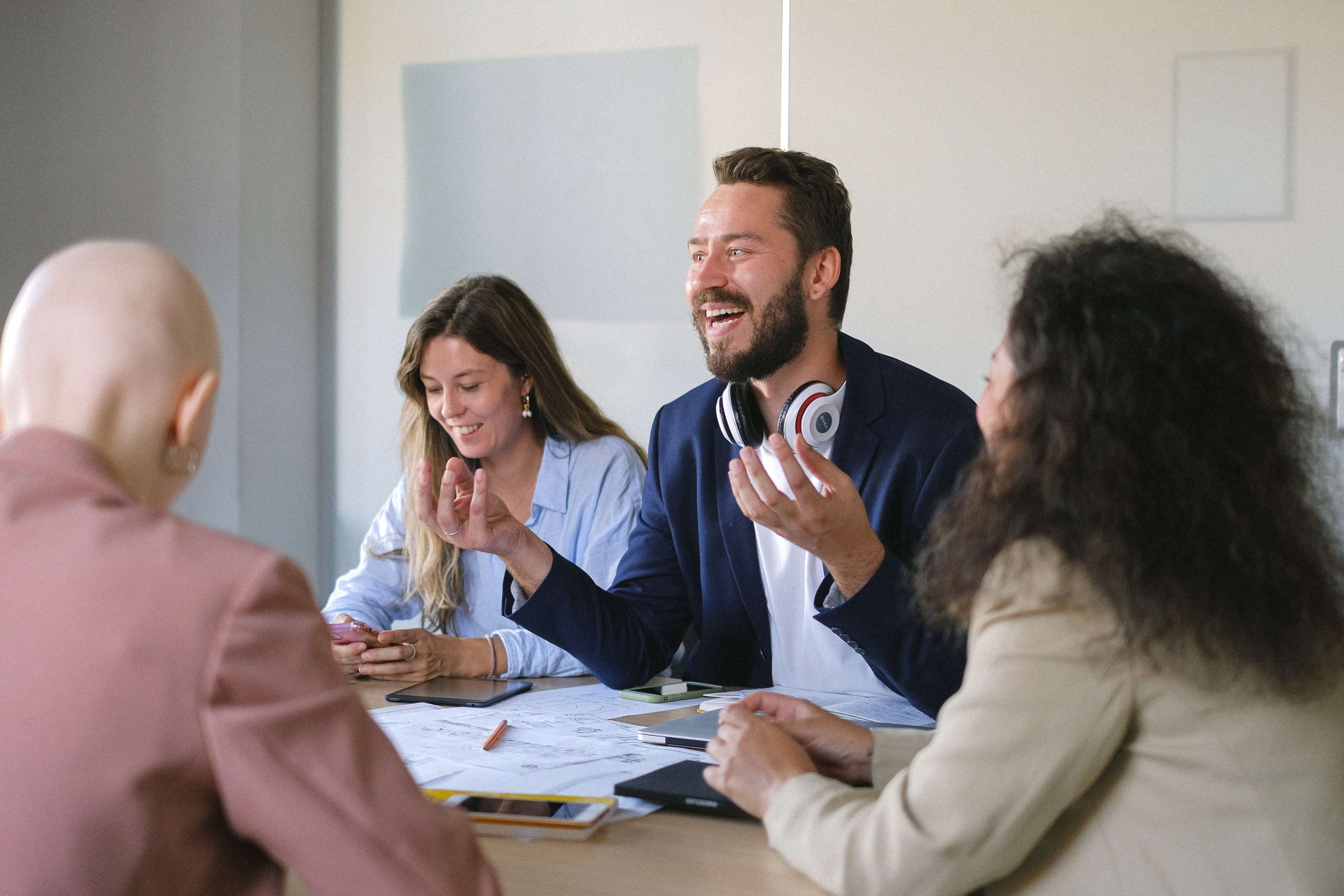 10 metas de trabalho para 2023: um guia RÁPIDO para ser o funcionário do ano