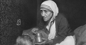 50 frases de Madre Teresa de Calcutá que são pensamentos de aquecer a alma