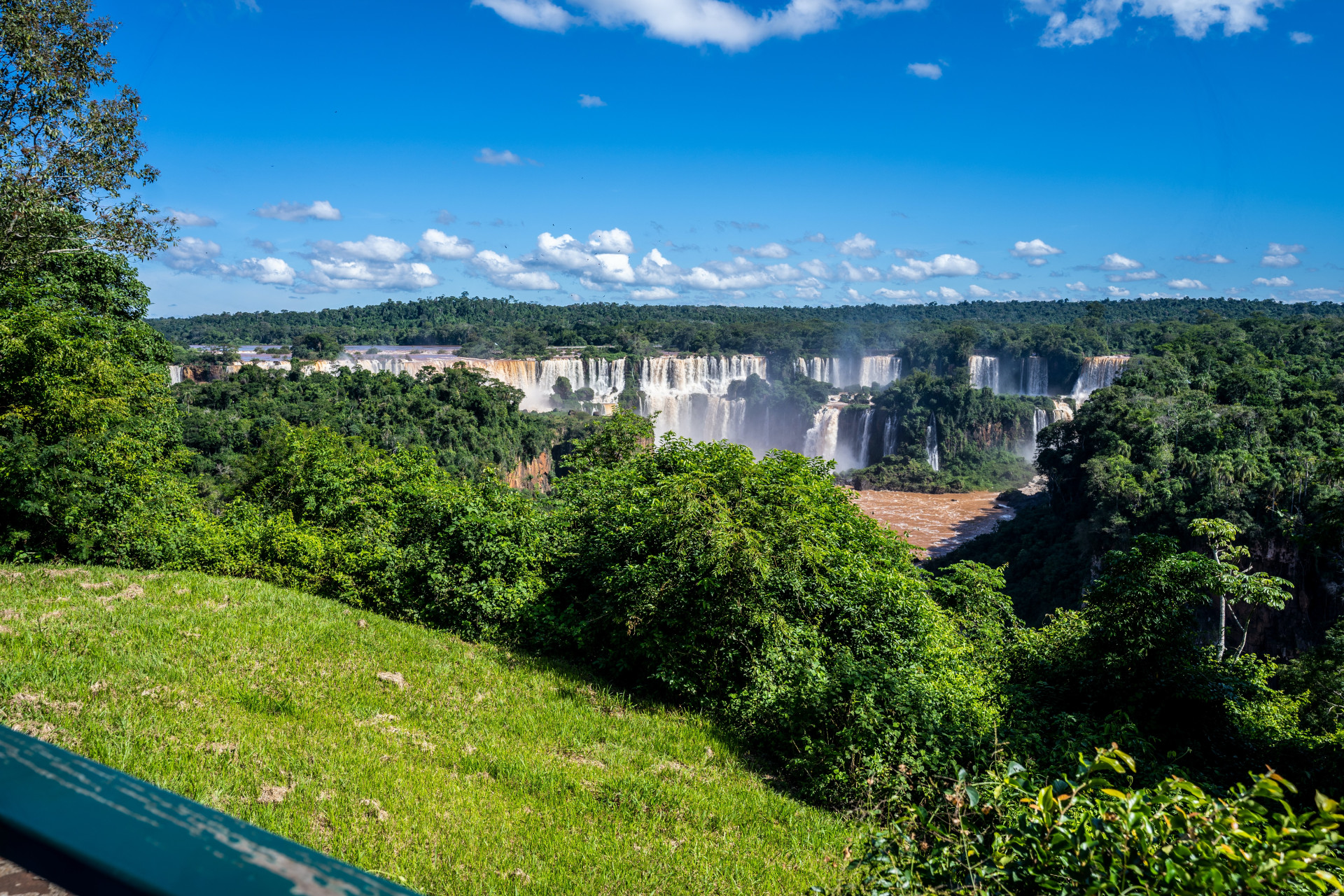 Guia rápido para viajar a Foz do Iguaçu e ter o momento mais inesquecível da vida (Imagens: Unsplash)