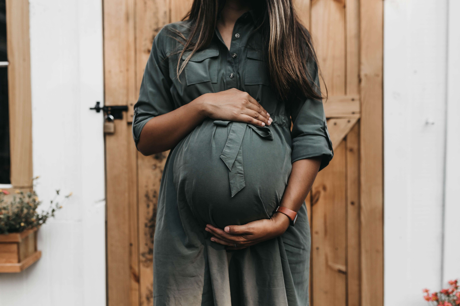 O que significa sonhar com você grávida? Será que vem mesmo um bebê por aí?