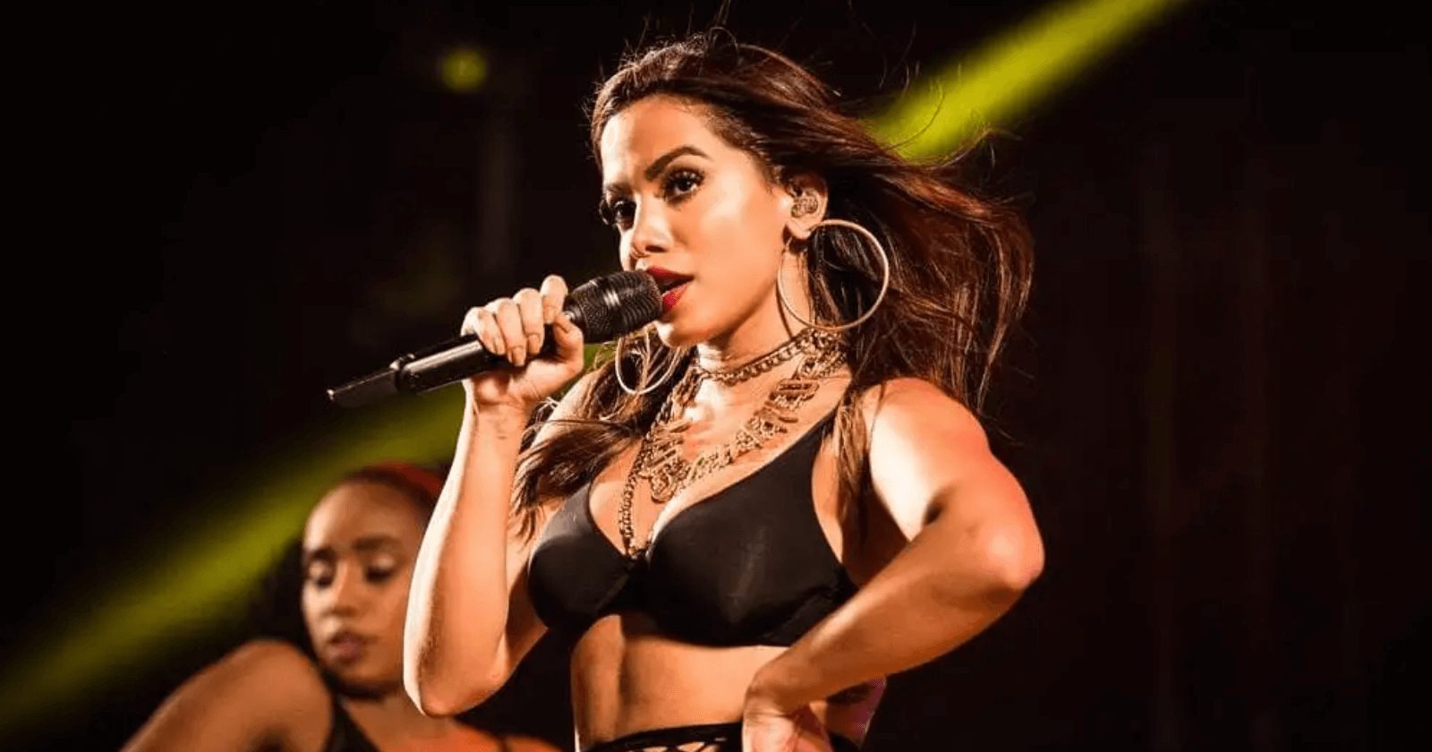 58 trechos de música de Anitta para vibrar só com as mais épicas