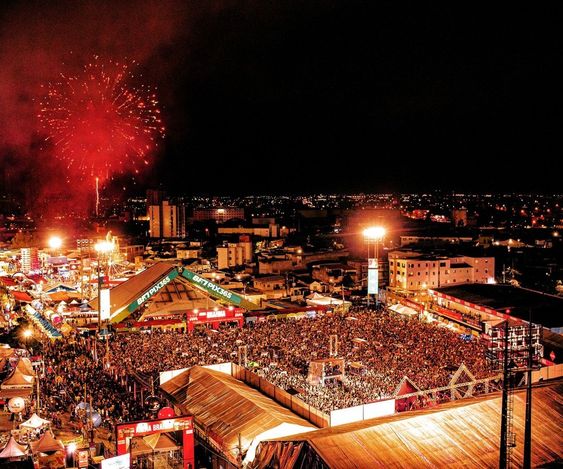 Destino nordestino é o centro do São João e você precisa comprar uma passagem HOJE (Imagens: Pinterest)