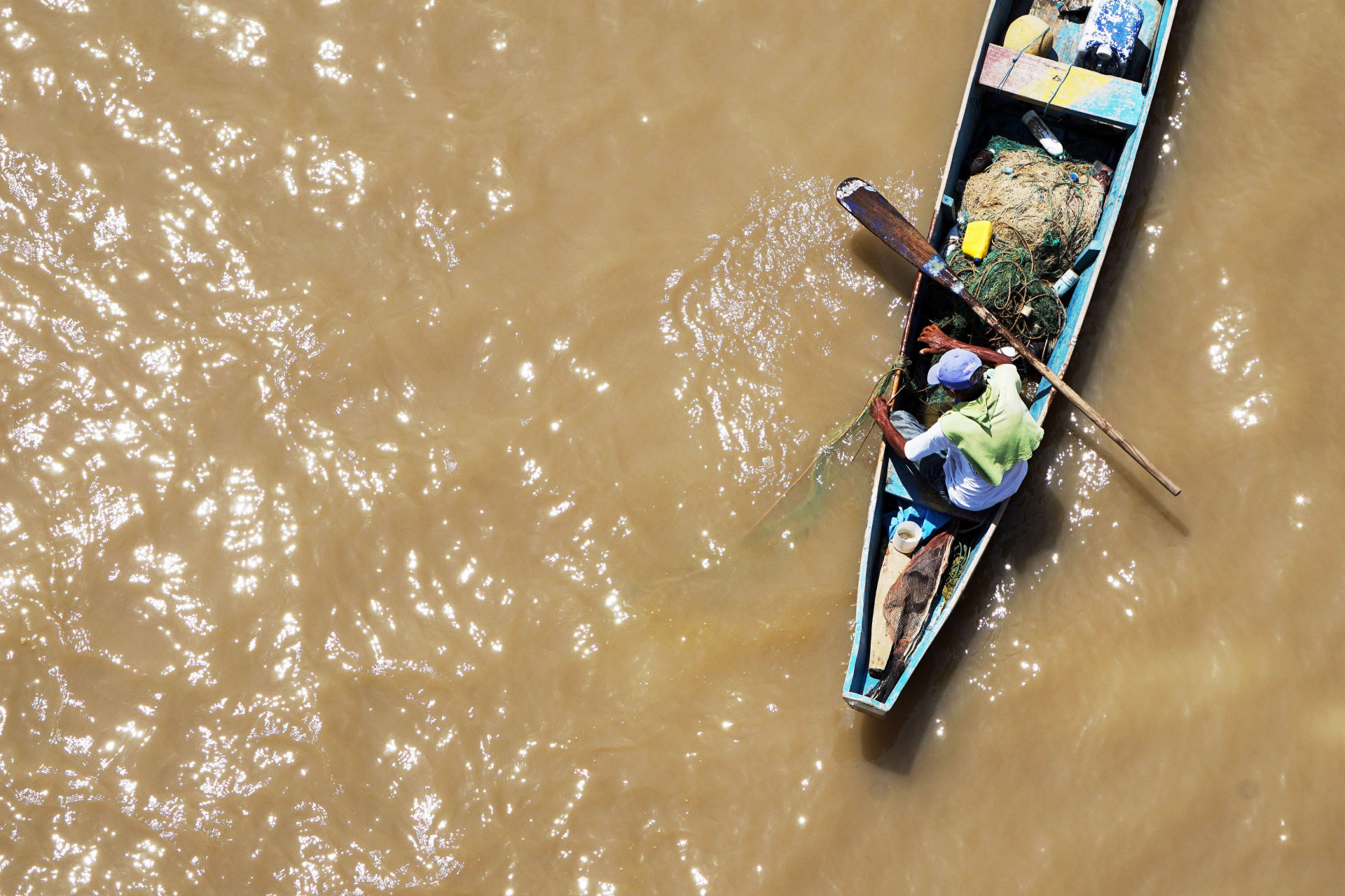 5 sinais de que sonhar com água suja pode ser algo bom (Imagens: Unsplash)