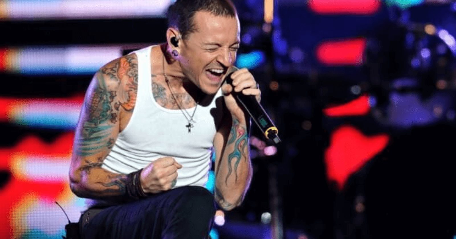 29 frases de Chester Bennington para usar como legendas em fotos emocionantes