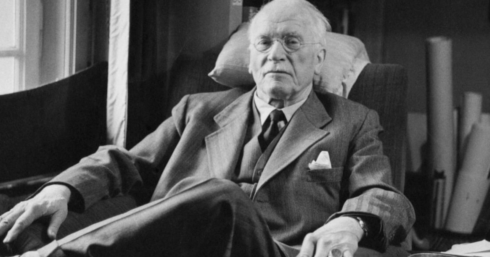 Frases de Carl Jung para ser uma pessoa mais sábia nas escolhas