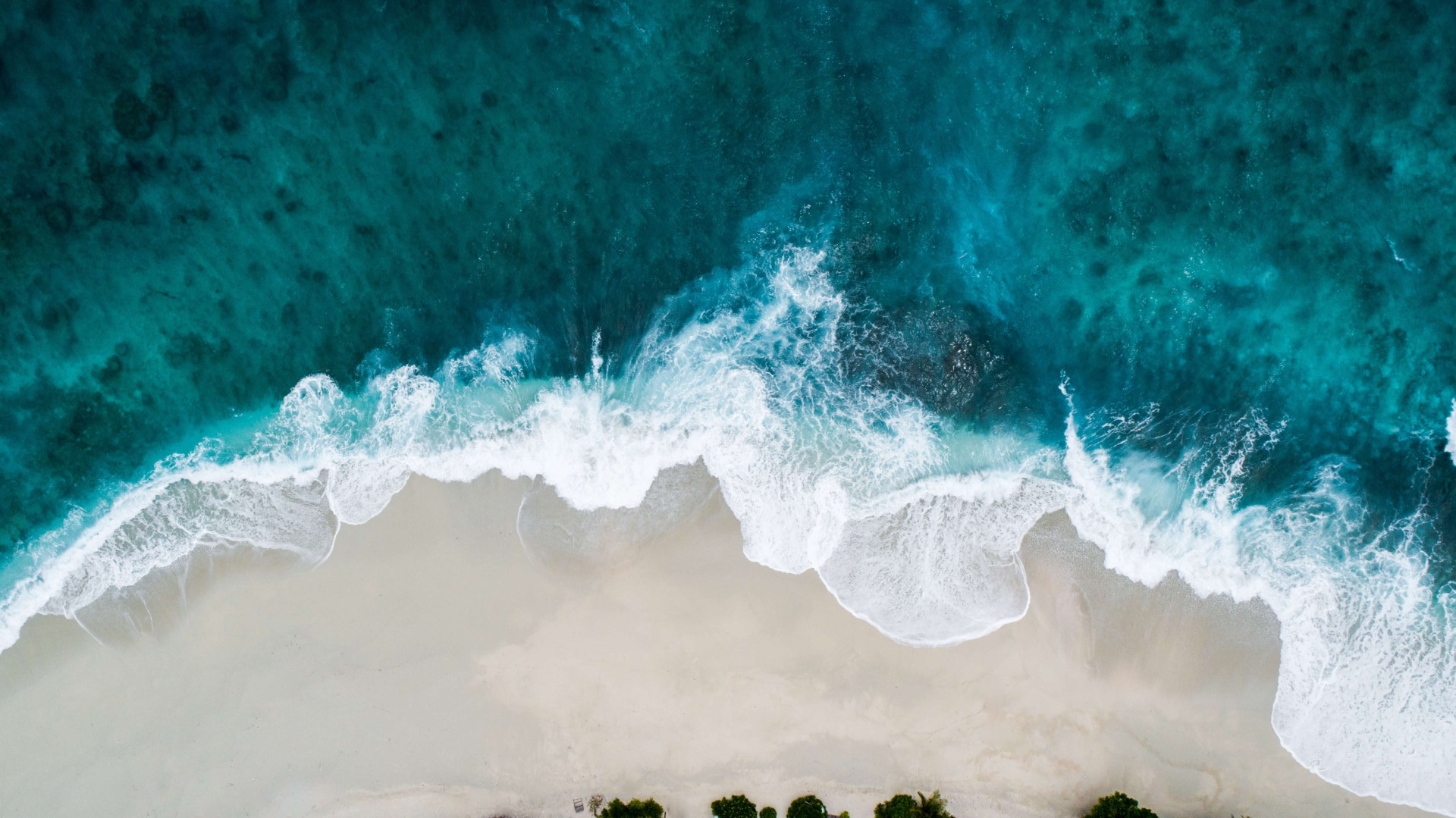 Em sintonia com as ondas do mar, descubra simpatias poderosas para o seu bem-estar.