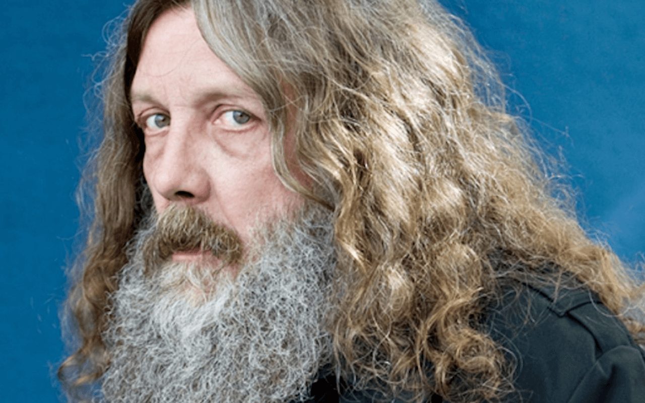 109 frases de Alan Moore com as mais lindas reflexões