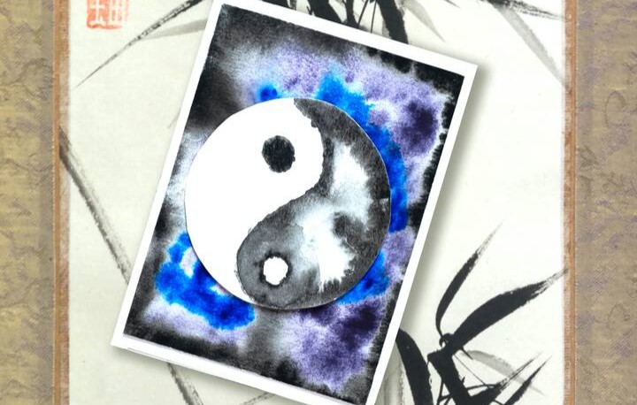 O Yin Yang representa a interdependência das forças opostas no universo.