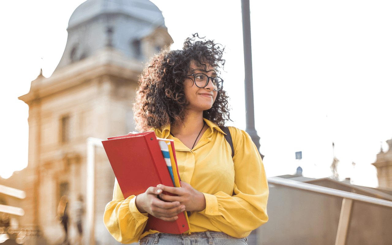 Frases para escolas 2024: volta às aulas inspirador esse ano