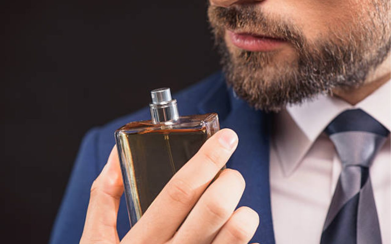 10 perfumes de até R$ 100 para homens em 2024