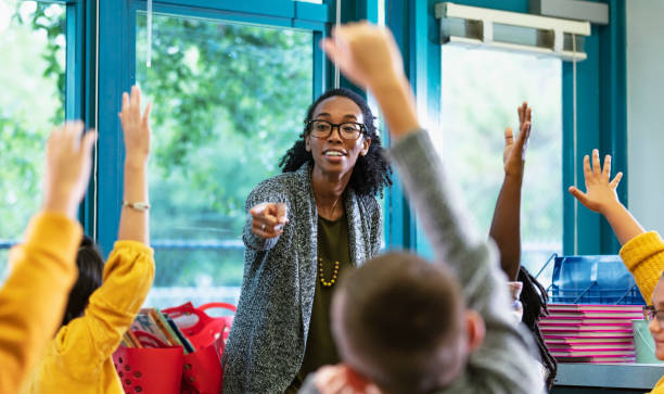 Poema de volta às aulas para crianças: inspire todos