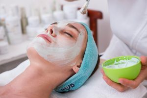 Skincare só com babosa: 5 formas de usar e ficar maravilhosa