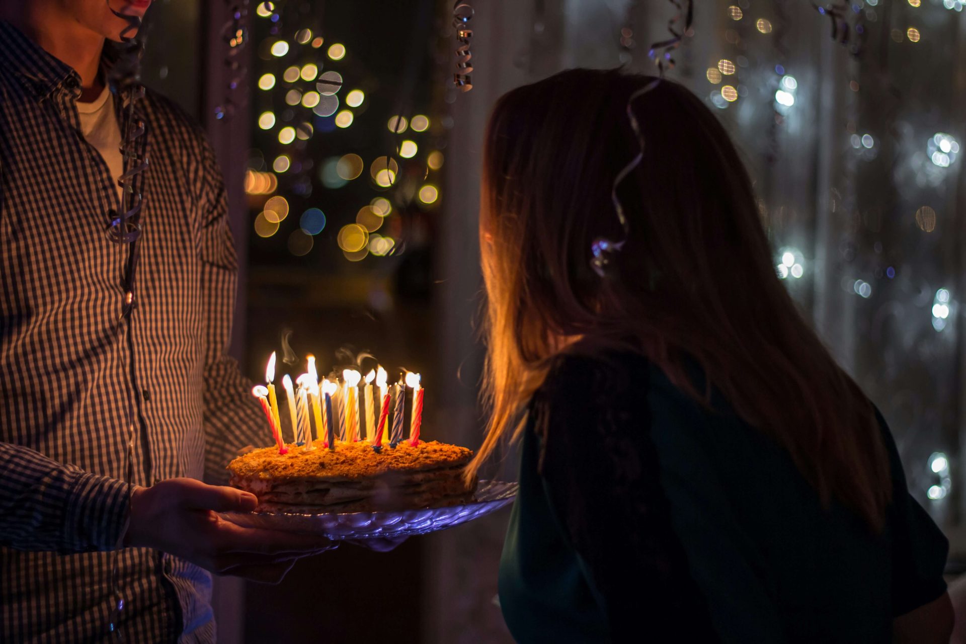 10 coisas que as pessoas podem ganhar de graça no dia do aniversário